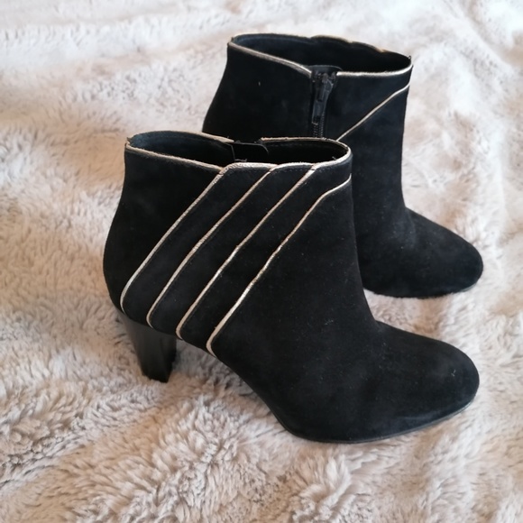 Suede ankle boots size 6.5 black and gold - Picture 1 of 4